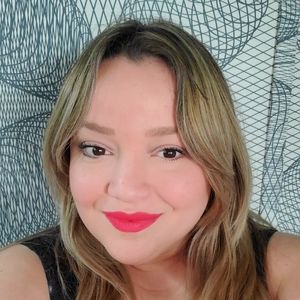 Meet your Posher, Emilia